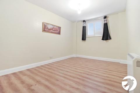 1 bedroom flat to rent, Clifton Road, Gravesend, Kent, DA11