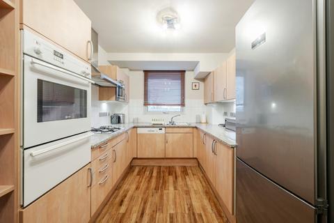 3 bedroom apartment to rent, St Johns Wood Road London NW8