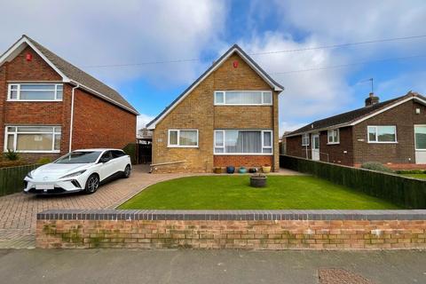 3 bedroom detached house for sale, West Garth, Cayton, YO11