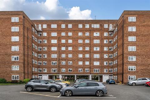 undefined, Portsmouth Road, Surbiton