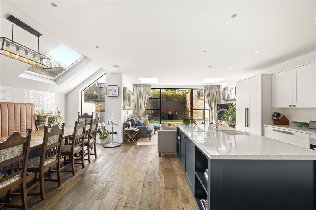 Kitchen/Dining