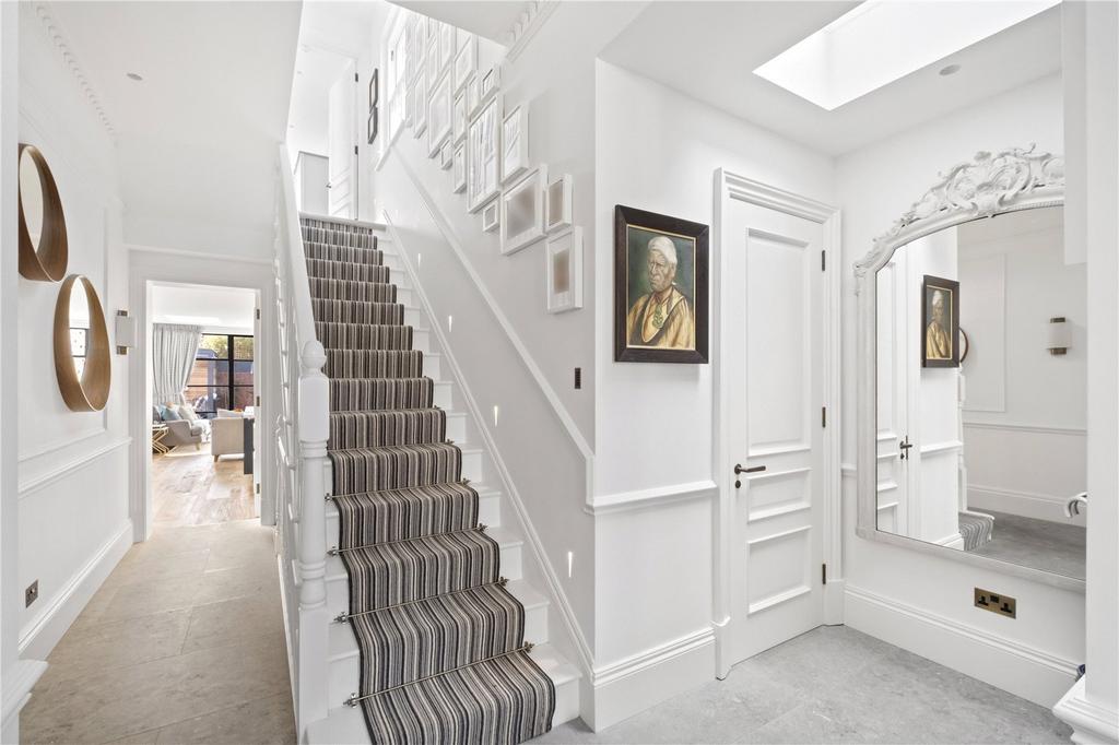 Stairs/Hall