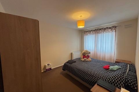 2 bedroom apartment to rent, Raeburn Court, Rembrandt Grove, Chelmsford, Essex, CM1