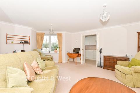 1 bedroom ground floor flat for sale, Portman Court, Uckfield TN22