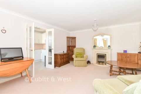 1 bedroom ground floor flat for sale, Portman Court, Uckfield TN22