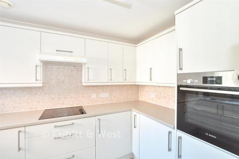 1 bedroom ground floor flat for sale, Portman Court, Uckfield TN22