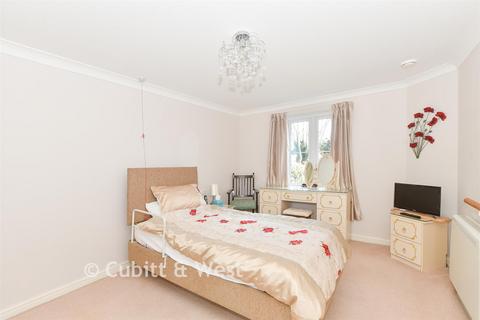 1 bedroom ground floor flat for sale, Portman Court, Uckfield TN22