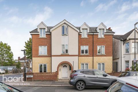 2 bedroom flat for sale, Bungalow Road, LONDON
