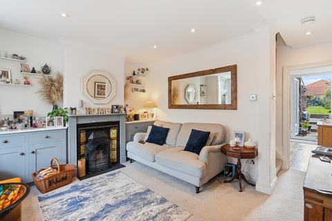 3 bedroom semi-detached house for sale, Spinney Hill, Addlestone, KT15