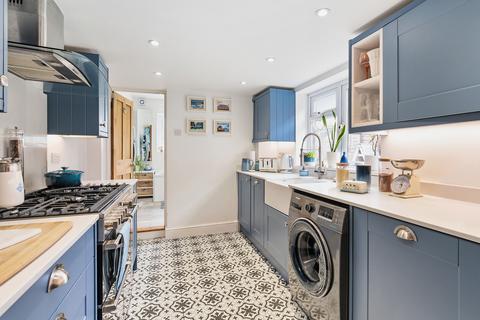 3 bedroom semi-detached house for sale, Spinney Hill, Addlestone, KT15