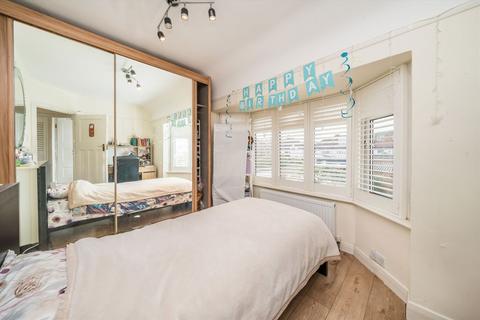 3 bedroom terraced house for sale, Barnfield Avenue, Kingston Upon Thames KT2