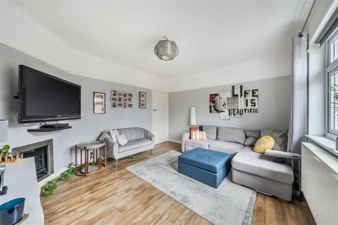 2 bedroom apartment for sale, Grove Crescent, Kingston Upon Thames