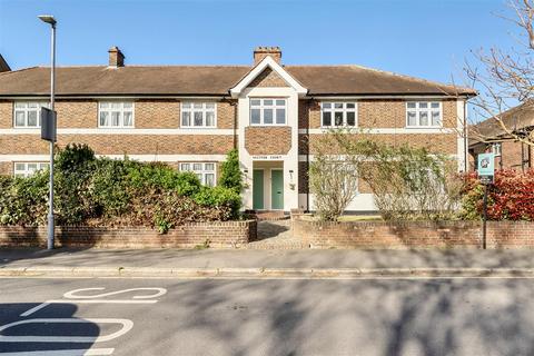 Grove Crescent, Kingston Upon Thames