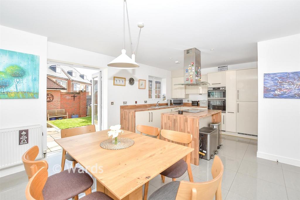 Family Room/Kitchen
