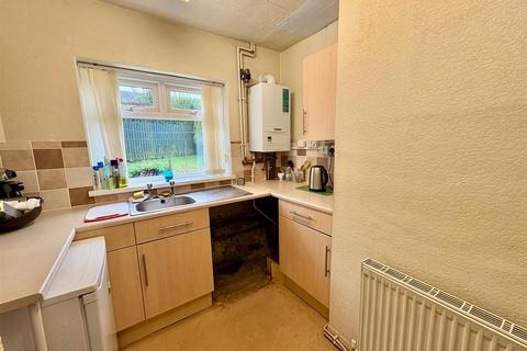 3 bedroom end of terrace house for sale, Cousin Lane, Illingworth, Halifax
