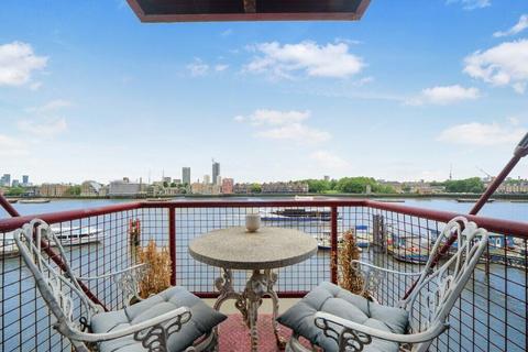 undefined, St Johns Wharf, 104-106 Wapping High Street, Wapping, E1W