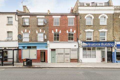 3 bedroom apartment to rent, Green Lanes London N16