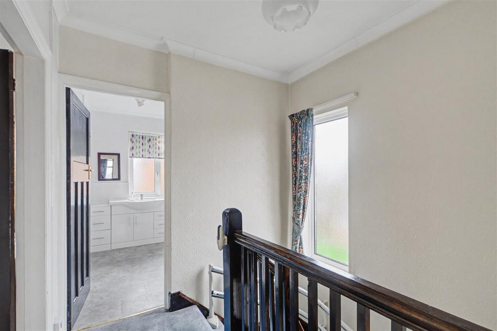 1st Floor Landing 1.jpeg