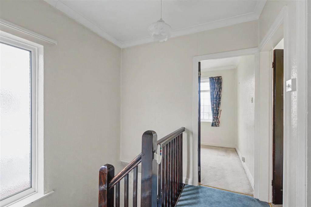 1st Floor Landing 2.jpeg