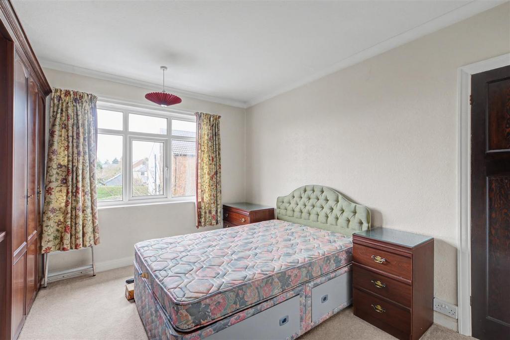 Bedroom 1 2.jpeg