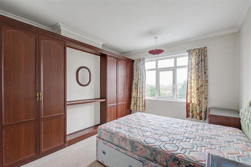 Bedroom 1 1.jpeg