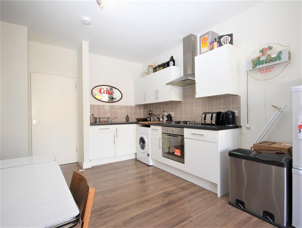 Kitchen area.JPG