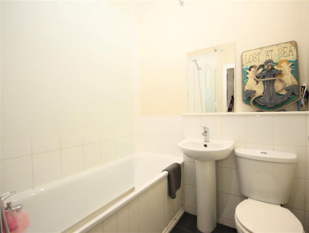 Bathroom.JPG