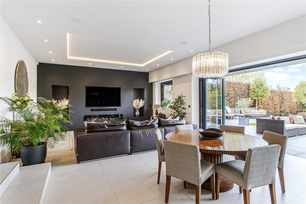 Dining/Living Room