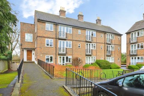 Westall Close, HERTFORD