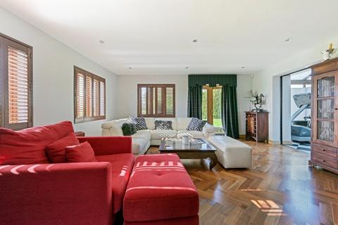 5 bedroom detached house for sale, Kingsland Lane, Westwell, Kent, TN25