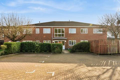 2 bedroom apartment for sale, School Road, Ashford, TW15