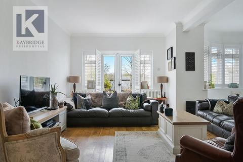 undefined, St. Clair Drive, Worcester Park, KT4