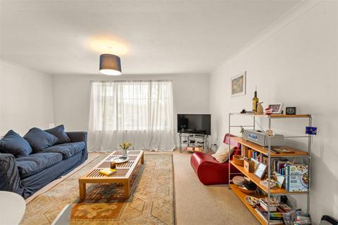 2 bedroom apartment for sale, Oakfield, Sale