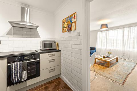 2 bedroom apartment for sale, Oakfield, Sale