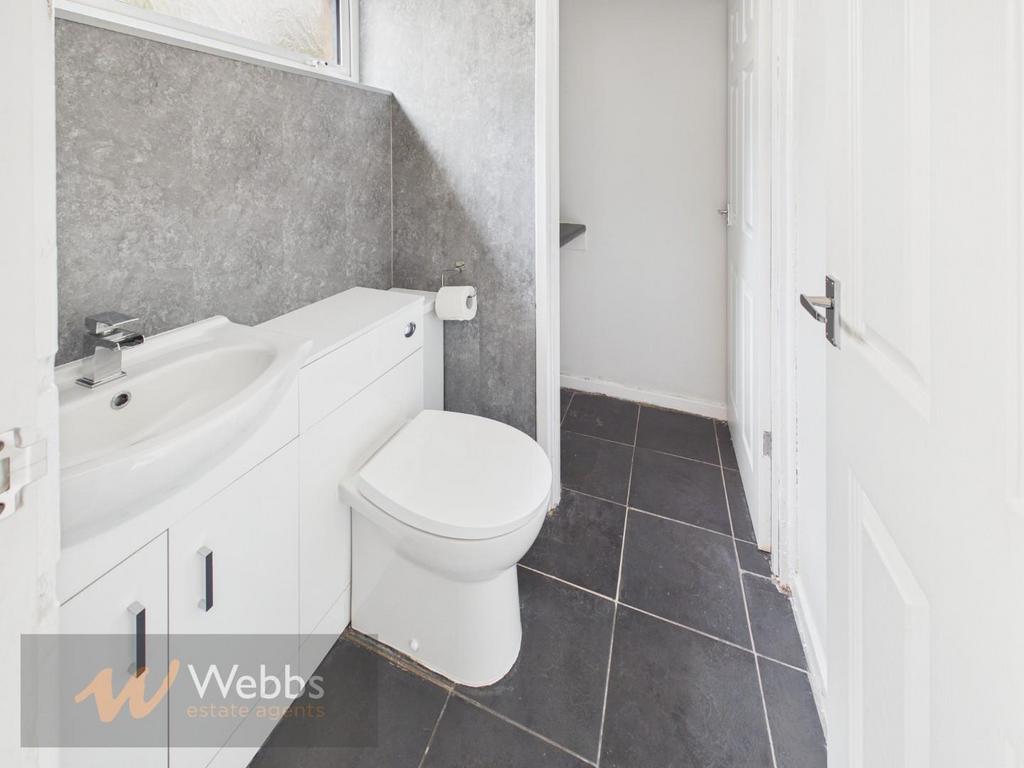 Guest WC and storage