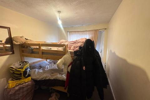 undefined, (Maisonettes), Liverpool L11