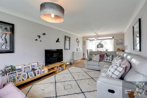 undefined, Lodge Drive, Mirfield WF14