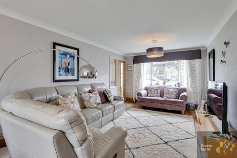 undefined, Lodge Drive, Mirfield WF14