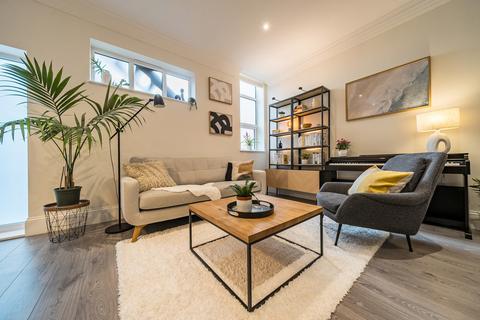 2 bedroom apartment for sale, High Street, Bromley
