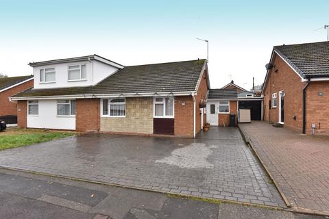3 bedroom semi-detached bungalow for sale, Lingfield Way, Kingswinford DY6