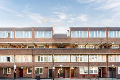 3 bedroom flat to rent, Carey Gardens, Nine Elms, London, SW8