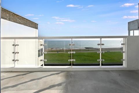 2 bedroom flat for sale, Royal Parade, Eastbourne