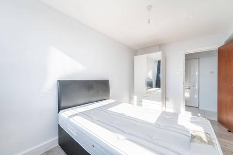2 bedroom flat for sale, Central Square, Wembley, HA9