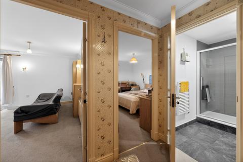 1 bedroom flat for sale, The Vale, London