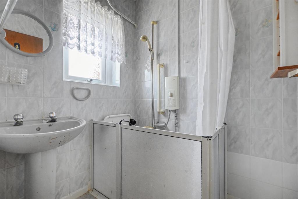 Shower Room.jpeg