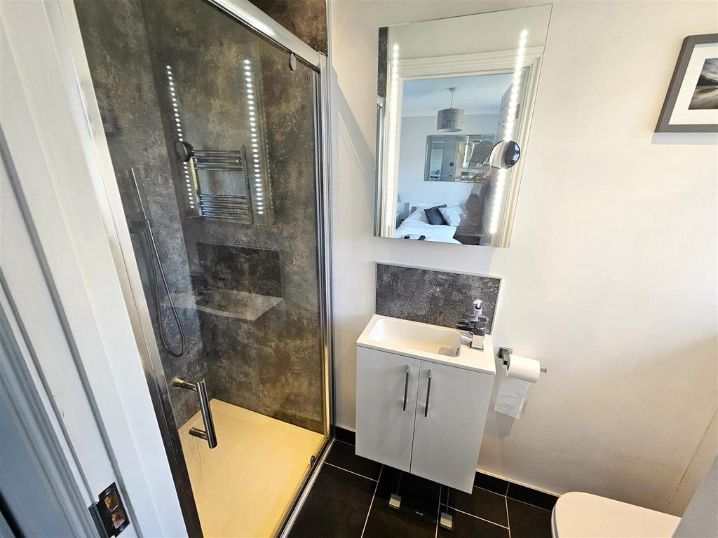 Ensuite.jpg