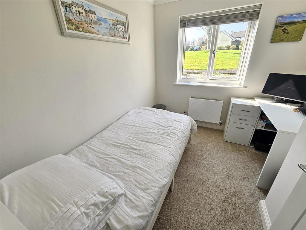 Bedroom 3.jpg