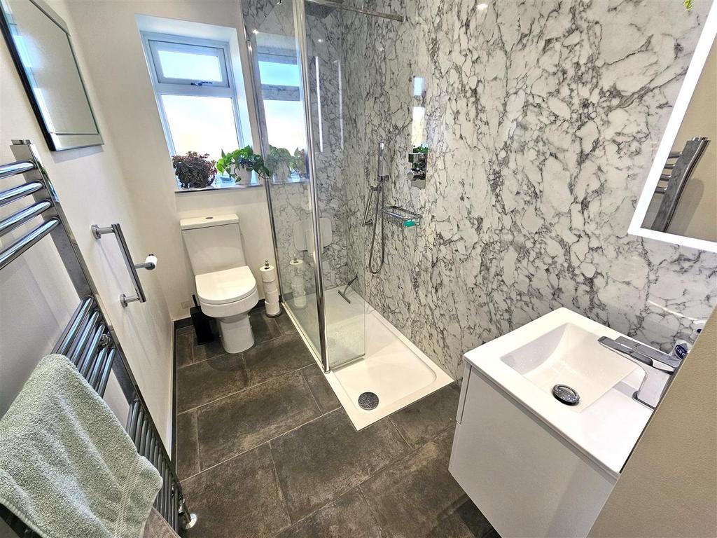 Shower Room.jpg