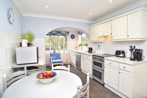 2 bedroom bungalow for sale, Rossett Avenue, Harrogate, HG2