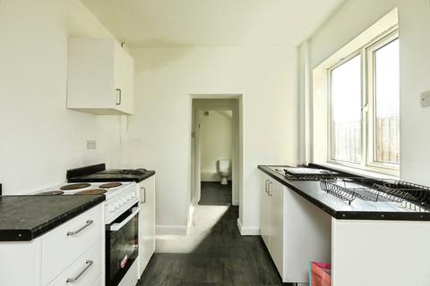3 bedroom terraced house for sale, Leicester Road, Dinnington, Sheffield, South Yorkshire, S25